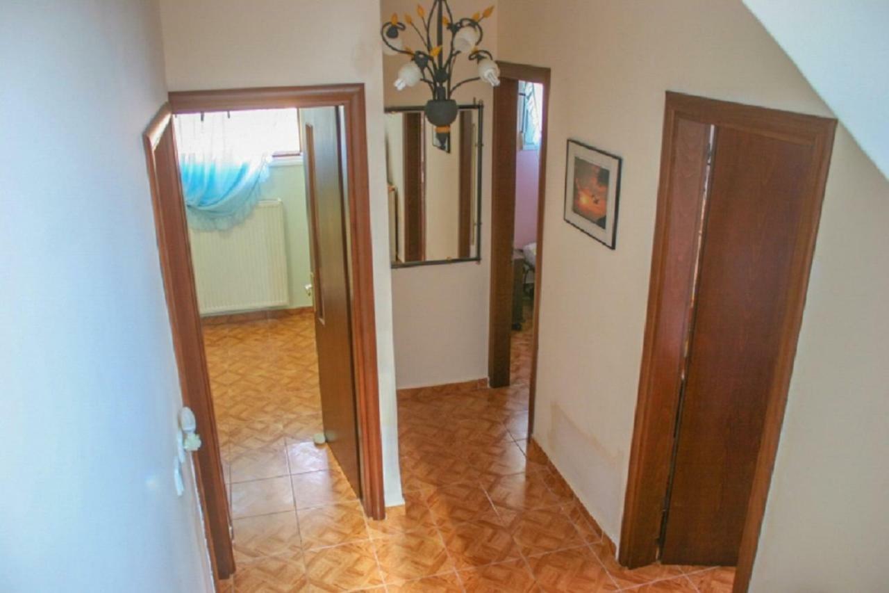 Vanna'S Holiday House 伊里斯斯 外观 照片